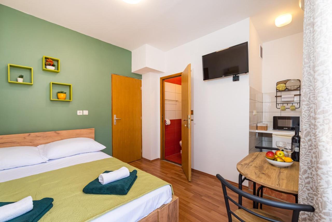 Studio And Rooms Zadar City Wall Екстер'єр фото