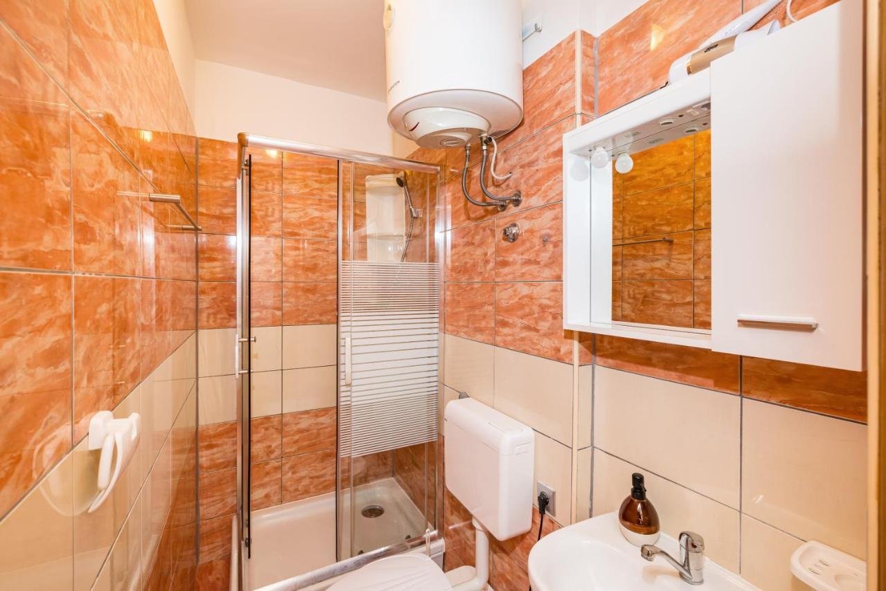Studio And Rooms Zadar City Wall Екстер'єр фото
