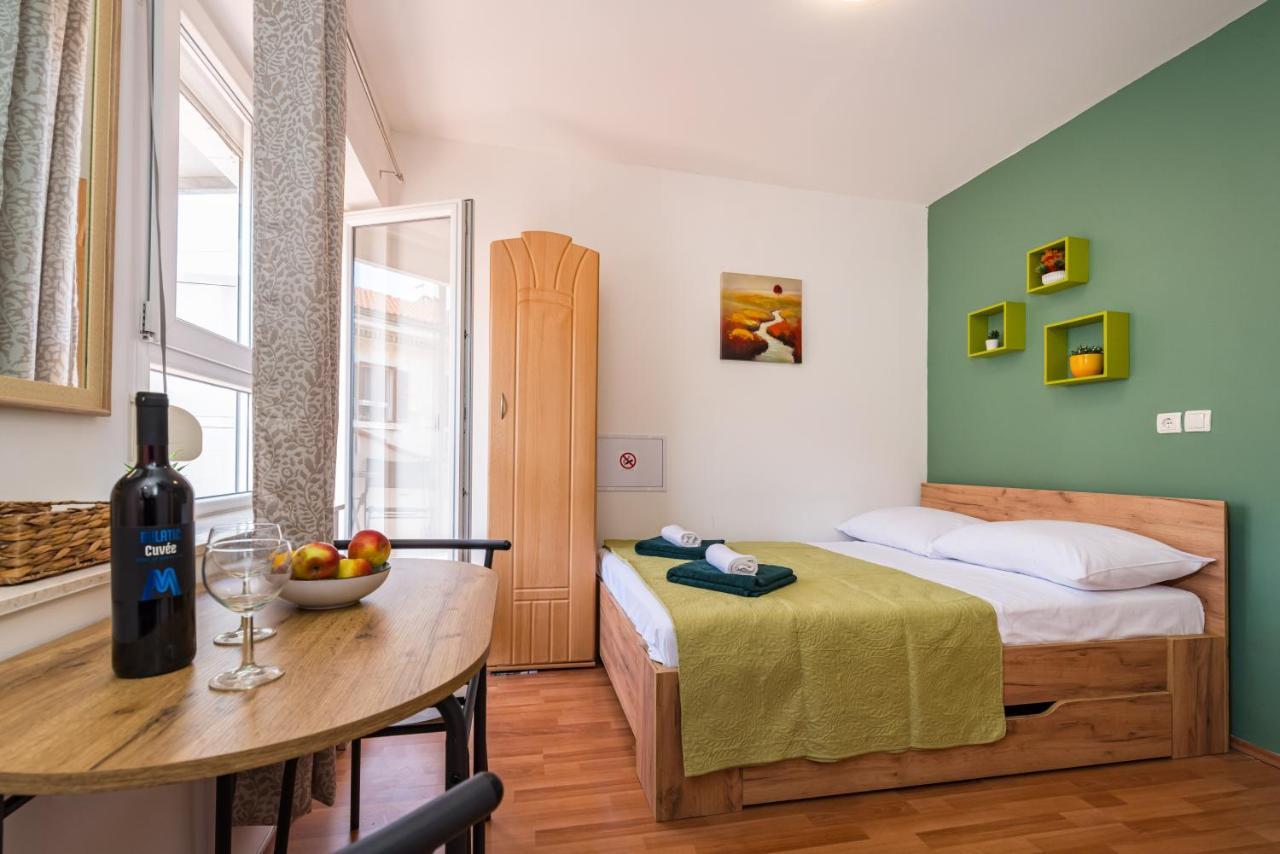 Studio And Rooms Zadar City Wall Екстер'єр фото