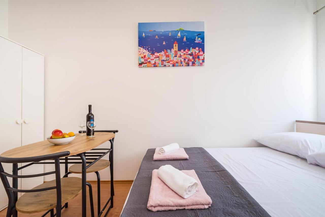 Studio And Rooms Zadar City Wall Екстер'єр фото